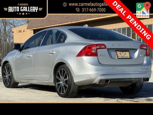 Used 2017 Volvo S60 T5 Inscription image 3