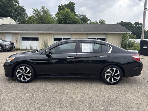 Used 2017 Honda Accord EX-L image 10