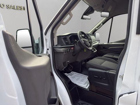 Used 2022 Ford Transit 350 XL image 26