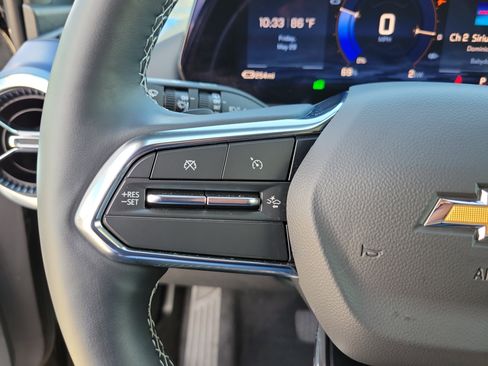 Used 2026 Chevrolet Equinox EV LT FWD image 23
