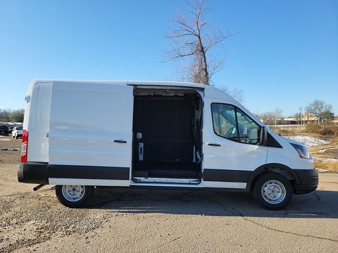 New 2026 Ford Transit 250 148 Medium Roof w/ Load Area Protection Package RWD image 7