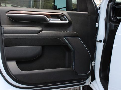 Used 2024 GMC Sierra 3500 SLT image 14