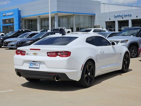 Used 2023 Chevrolet Camaro LT RWD image 7