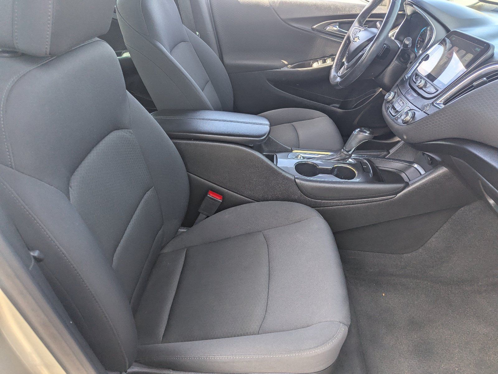 Used 2016 Chevrolet Malibu LT FWD image 11