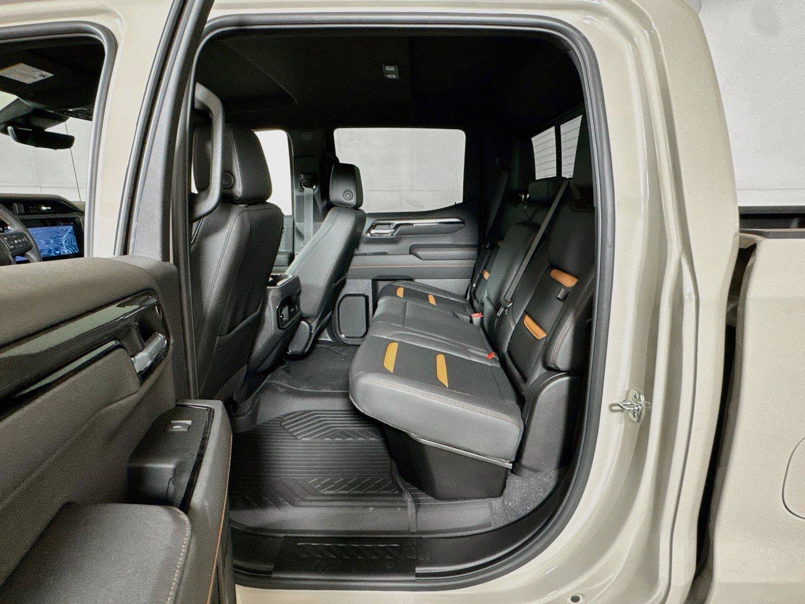 New 2026 GMC Sierra 1500 AT4 w/ Technology Package AWD/4WD image 13