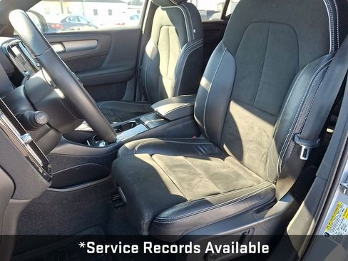 Used 2022 Volvo XC40 P8 Recharge Ultimate image 14