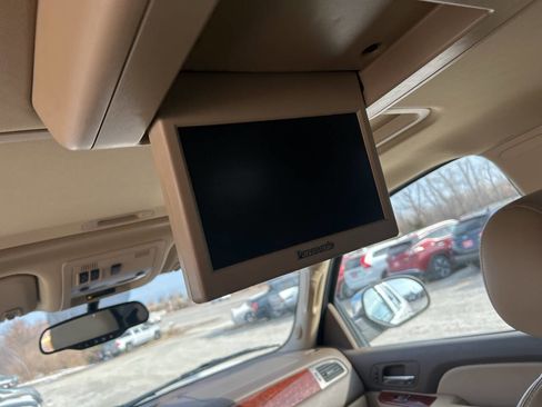 Used 2011 Chevrolet Tahoe LTZ image 17