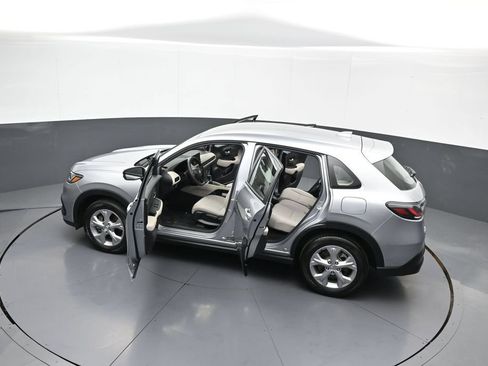 Certified 2024 Honda HR-V LX image 42