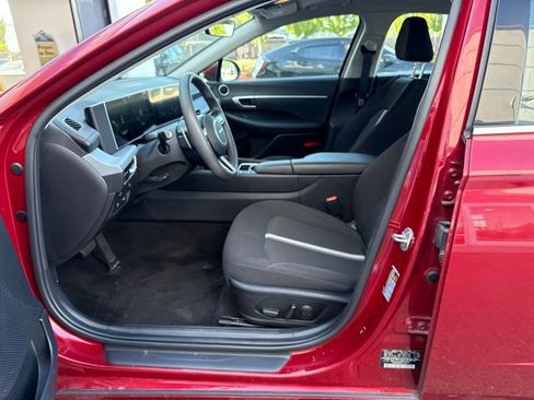 Used 2024 Hyundai Sonata SEL FWD image 42