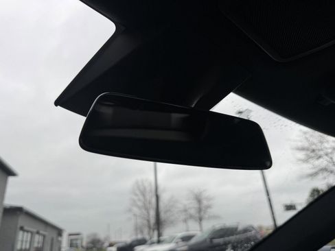 Used 2019 Tesla Model S Performance image 20