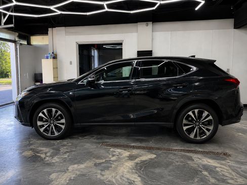 Used 2025 Lexus UX 300h AWD w/ Accessory Package (Z1) image 3