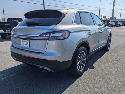 Used 2023 Lincoln Nautilus Reserve image 4