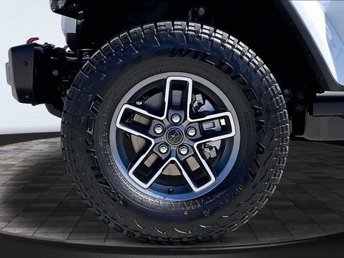 New 2026 Jeep Gladiator Mojave image 33