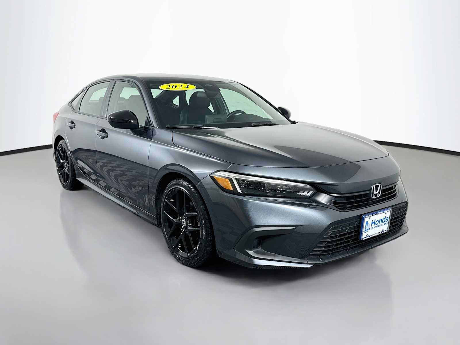 Used 2024 Honda Civic Sport image 1
