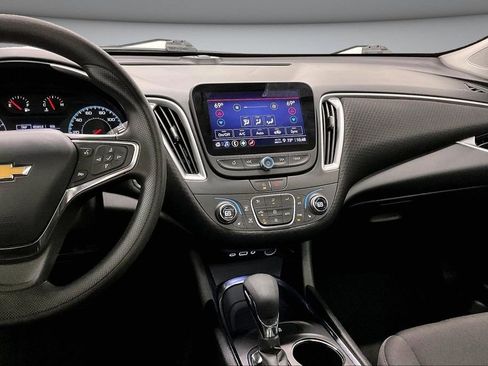 Used 2023 Chevrolet Malibu LT FWD image 9