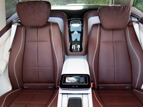 Used 2021 Mercedes-Benz Maybach GLS 600 4MATIC image 34