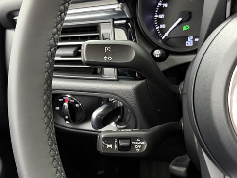 Certified 2026 Porsche Macan AWD/4WD image 48