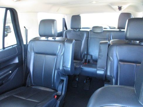 Used 2024 Ford Expedition Max XLT image 12