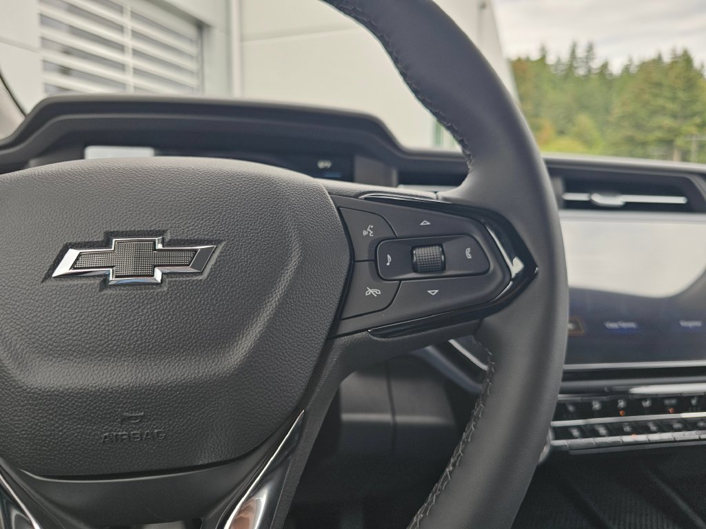 New 2027 Chevrolet Bolt RS w/ Technology Package FWD image 35