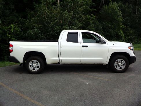 Used 2019 Toyota Tundra SR AWD/4WD image 4