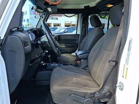Used 2017 Jeep Wrangler Unlimited Sport w/ Quick Order Package 24S AWD/4WD image 21