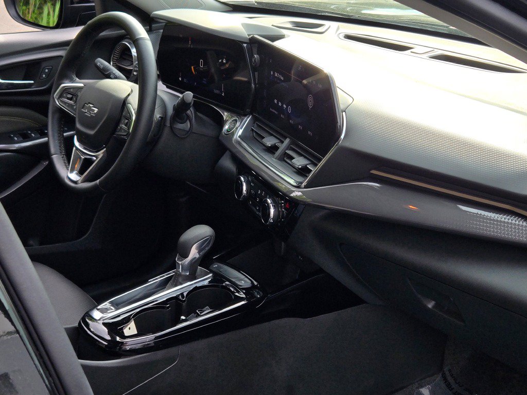 Used 2025 Chevrolet Trax ACTIV w/ Driver Confidence Package FWD image 8