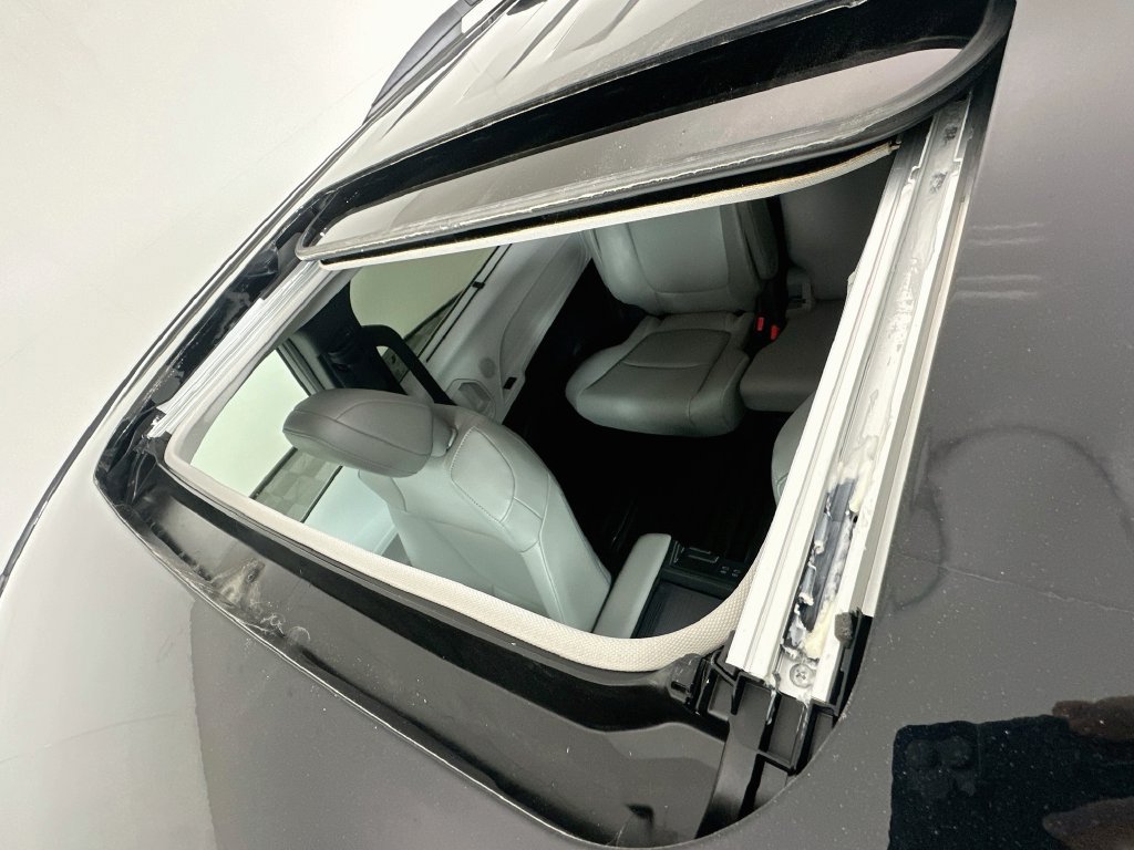 Used 2026 Toyota Sienna XLE FWD image 22