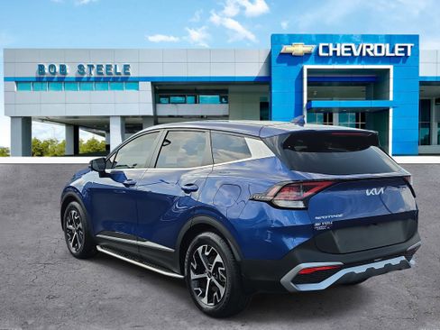 Used 2023 Kia Sportage EX FWD image 3