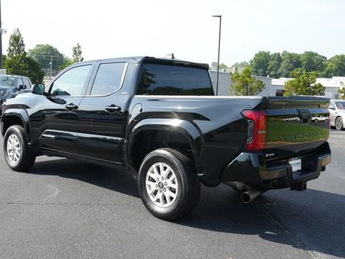 Used 2025 Toyota Tacoma SR5 RWD image 5