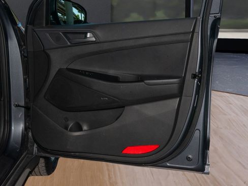 Used 2017 Hyundai Tucson SE Plus image 31