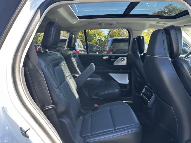 Certified 2025 Lincoln Aviator Reserve w/ Equipment Group 201A AWD/4WD image 38