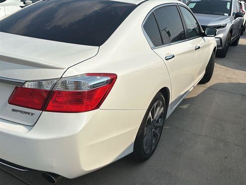 Used 2015 Honda Accord Sport image 3