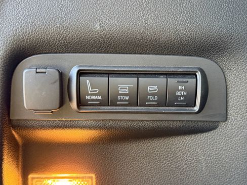 Used 2019 Ford Explorer Platinum AWD/4WD image 18