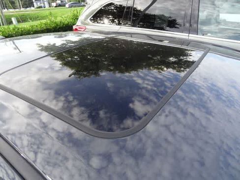Used 2025 Toyota Corolla XLE FWD image 15