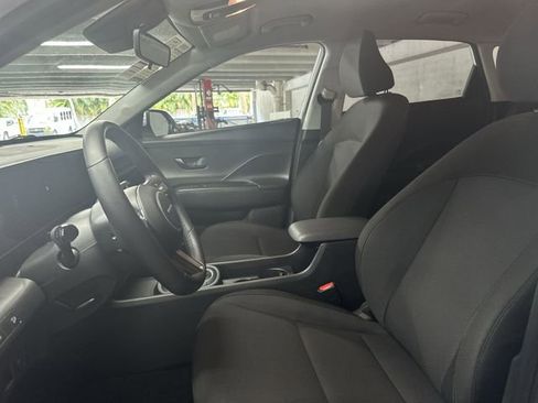 Used 2025 Hyundai Kona SEL FWD image 23