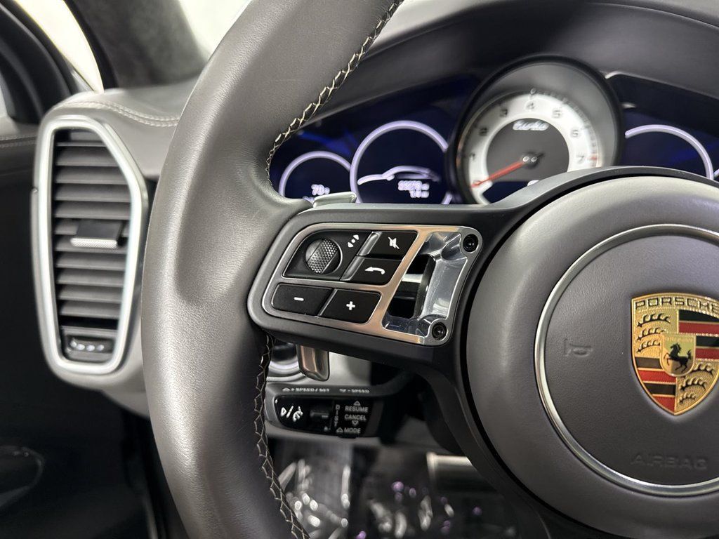 Certified 2023 Porsche Cayenne Turbo w/ Assistance Package AWD/4WD image 37