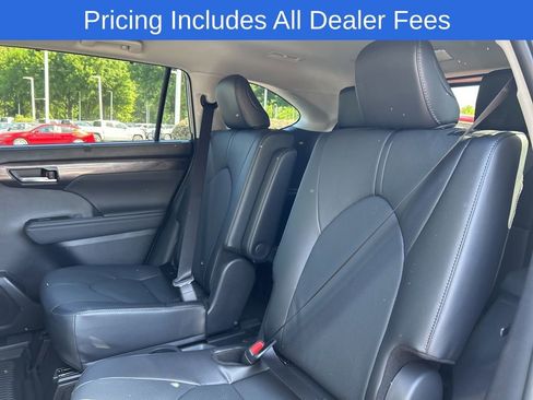 New 2026 Toyota Highlander Limited AWD/4WD image 10