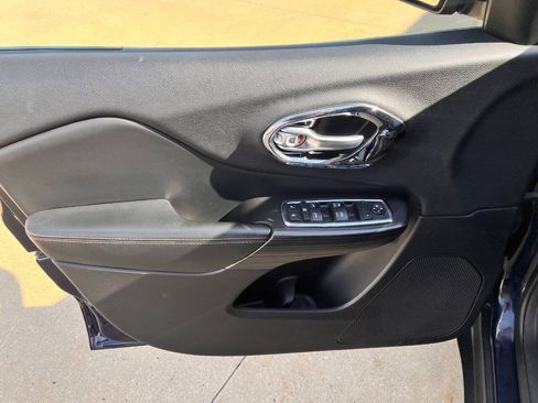 Used 2014 Jeep Cherokee Limited FWD image 8