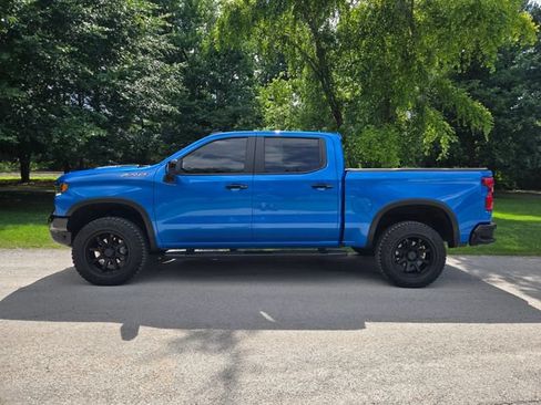 Used 2025 Chevrolet Silverado 1500 ZR2 w/ Technology Package AWD/4WD image 2