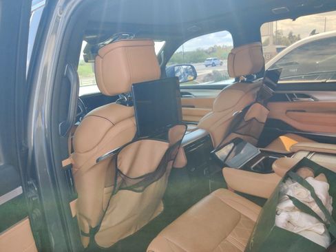 Used 2022 Jeep Grand Wagoneer Series III w/ Rear Seat Video Group 1 image 13