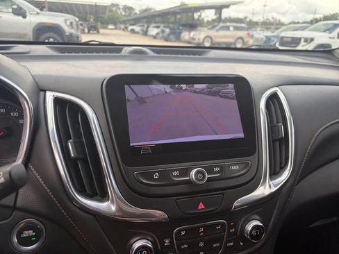 Used 2020 Chevrolet Equinox Premier FWD image 11
