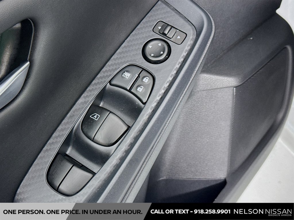 Certified 2025 Nissan Sentra SV FWD image 17