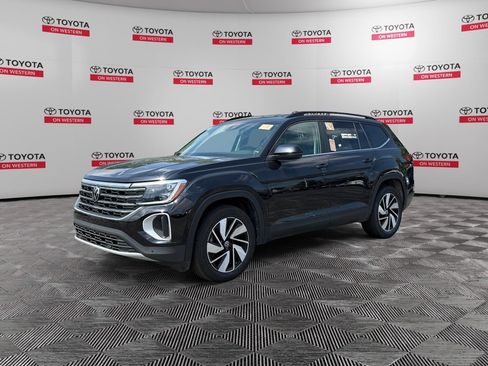 Used 2025 Volkswagen Atlas SE AWD/4WD image 1