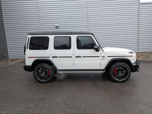 Used 2024 Mercedes-Benz G 63 AMG 4MATIC image 2