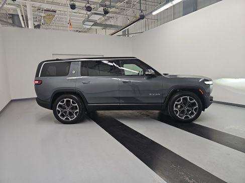 Used 2024 Rivian R1S Adventure AWD/4WD image 6