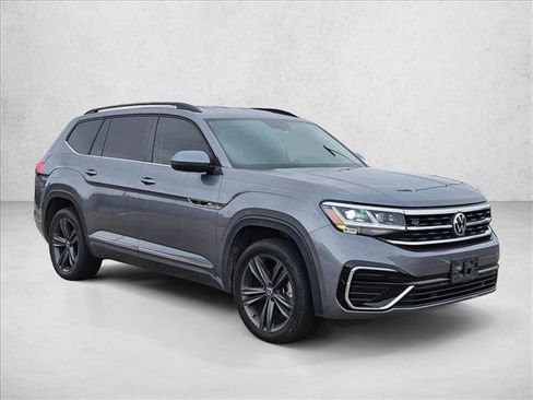 Used 2021 Volkswagen Atlas SE image 3