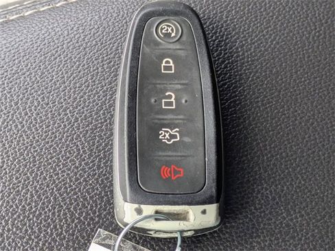 Certified 2019 Ford Escape SE image 28