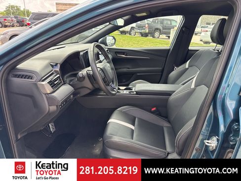 Used 2025 Toyota Camry SE image 15