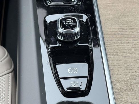 New 2026 Volvo XC60 B5 Plus w/ Protection Package Premier image 7
