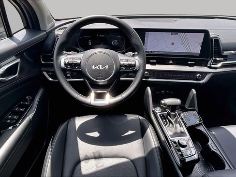 Certified 2024 Kia Sportage EX FWD image 6